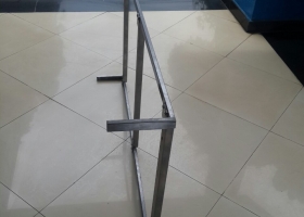 chân bàn ống vuông 方管鐵架