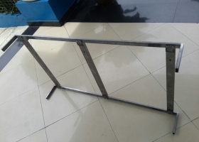 chân bàn ống vuông 方管鐵架