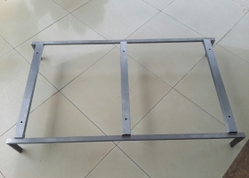 chân bàn ống vuông 方管鐵架